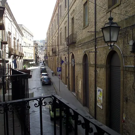 Palace Bed & Breakfast 3*