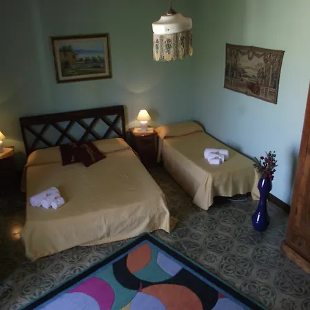 Palace 3*
