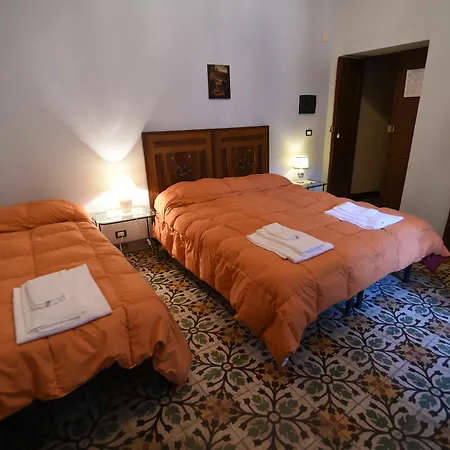 فندق مبيت وإفطار Palace بياتْسا أرمارِنا