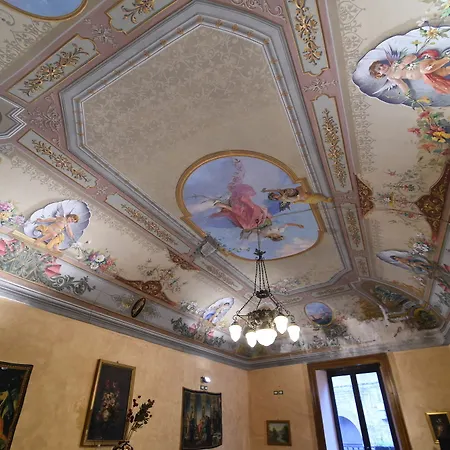 Bed and breakfast Palace 3*